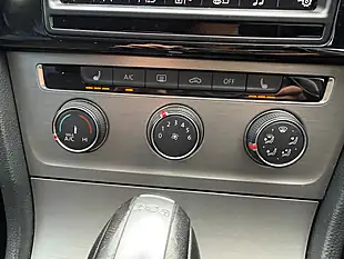 Used 2015 Volkswagen Golf Match Blue - Interior and Exterior details 18