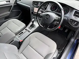 Used 2015 Volkswagen Golf Match Blue - Interior and Exterior details 9