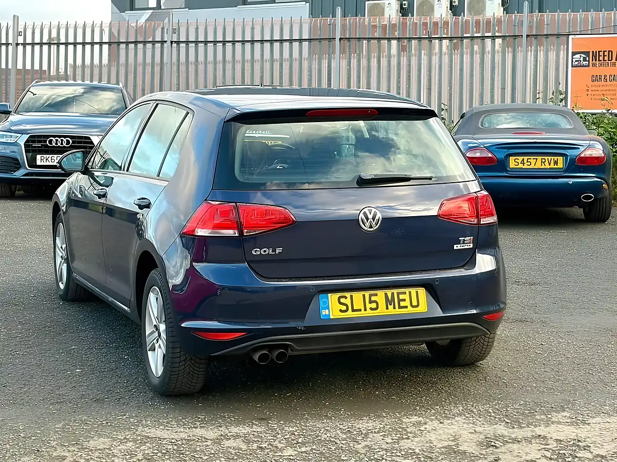 Used 2015 Volkswagen Golf Match Blue - Interior and Exterior details 10