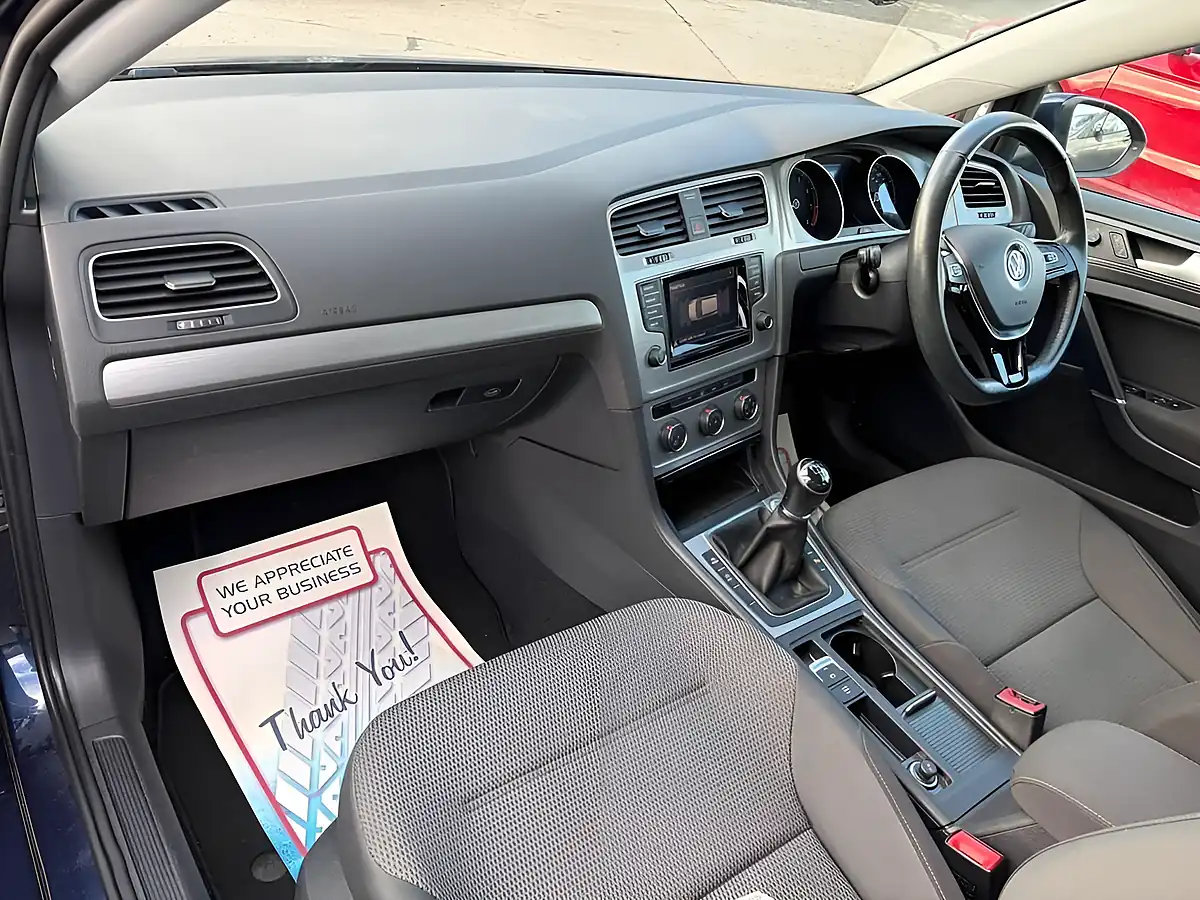Used 2015 Volkswagen Golf Match Blue - Interior and Exterior details 14