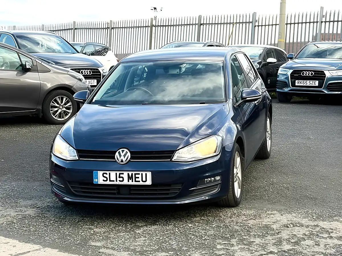 Used 2015 Volkswagen Golf Match Blue - Interior and Exterior details 2