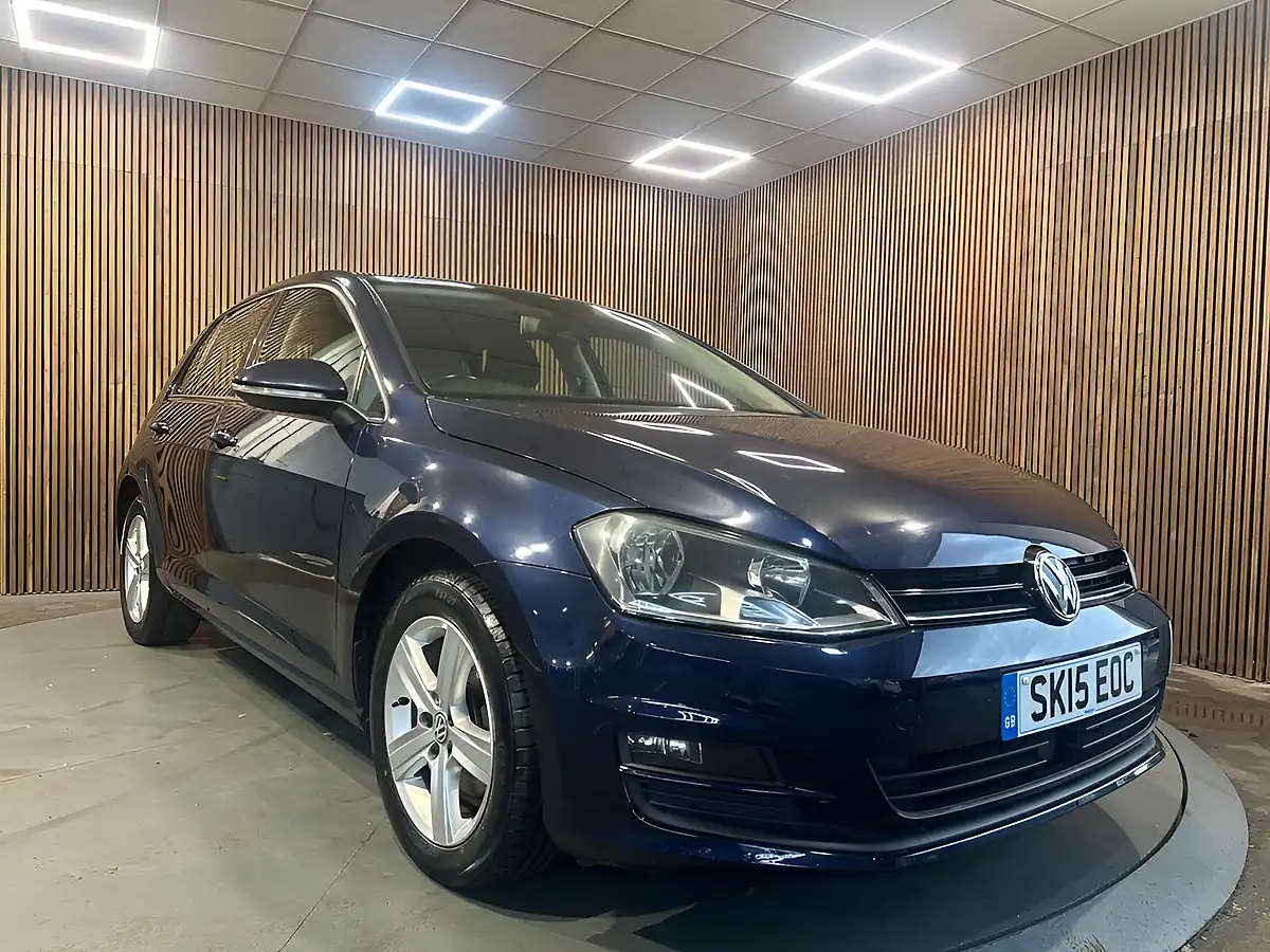Used 2015 Volkswagen Golf Match Blue - Front View