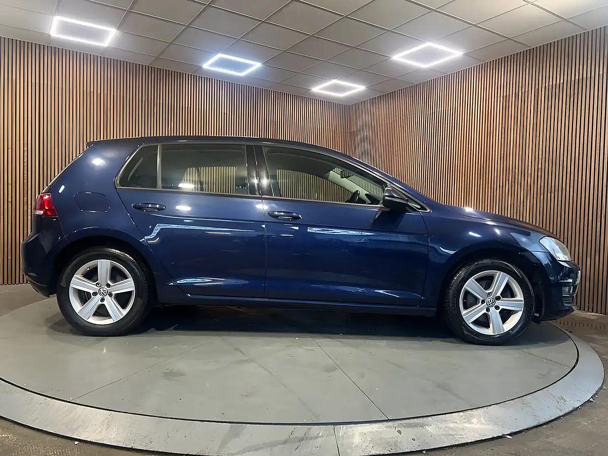 Used 2015 Volkswagen Golf Match Blue - Interior and Exterior details 11