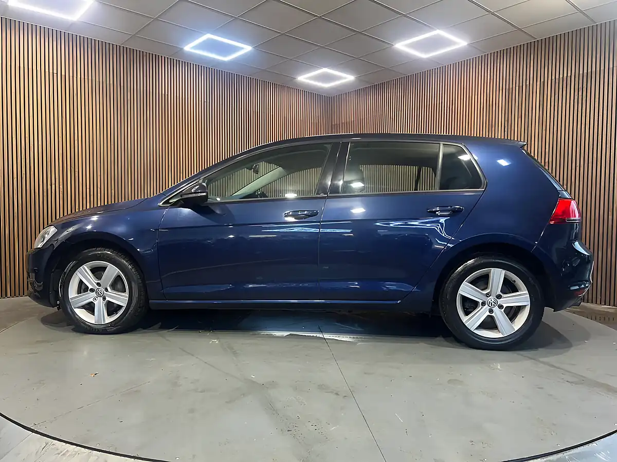 Used 2015 Volkswagen Golf Match Blue - Interior and Exterior details 7