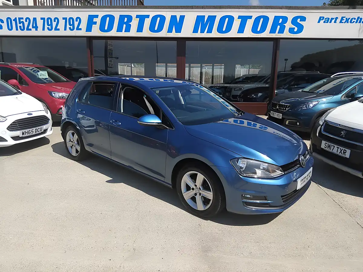 Used 2015 Volkswagen Golf Match Blue - Front View