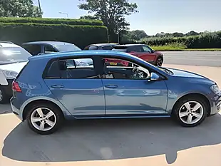 Used 2015 Volkswagen Golf Match Blue - Interior and Exterior details 11