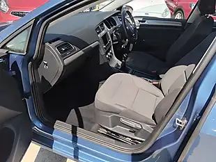 Used 2015 Volkswagen Golf Match Blue - Interior and Exterior details 16
