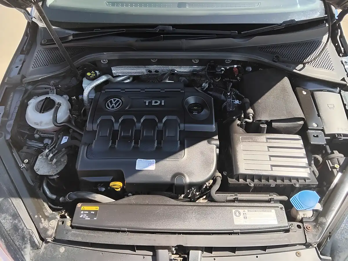 Used 2015 Volkswagen Golf Match Blue - Interior and Exterior details 20