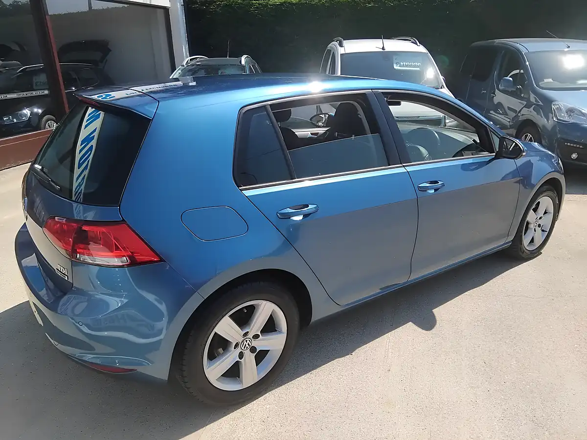 Used 2015 Volkswagen Golf Match Blue - Interior and Exterior details 7