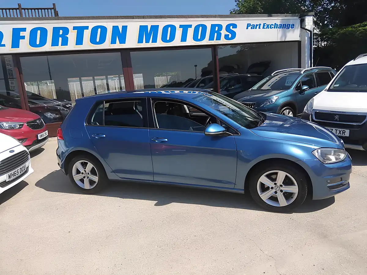 Used 2015 Volkswagen Golf Match Blue - Interior and Exterior details 8