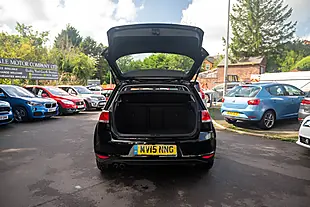 Used 2015 Volkswagen Golf Match Bluemotion Tech Deep Black Pearl - Interior and Exterior details 14