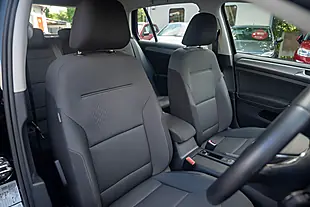 Used 2015 Volkswagen Golf Match Bluemotion Tech Deep Black Pearl - Interior and Exterior details 16