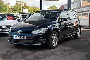 Used 2015 Volkswagen Golf Match Bluemotion Tech Deep Black Pearl - Interior and Exterior details 4