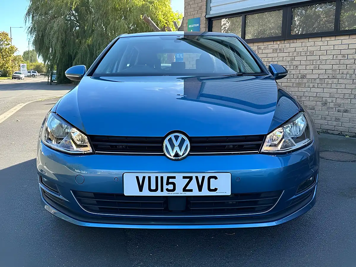 Used 2015 Volkswagen Golf Match Bluemotion Tech Pacific Blue - Interior and Exterior details 9