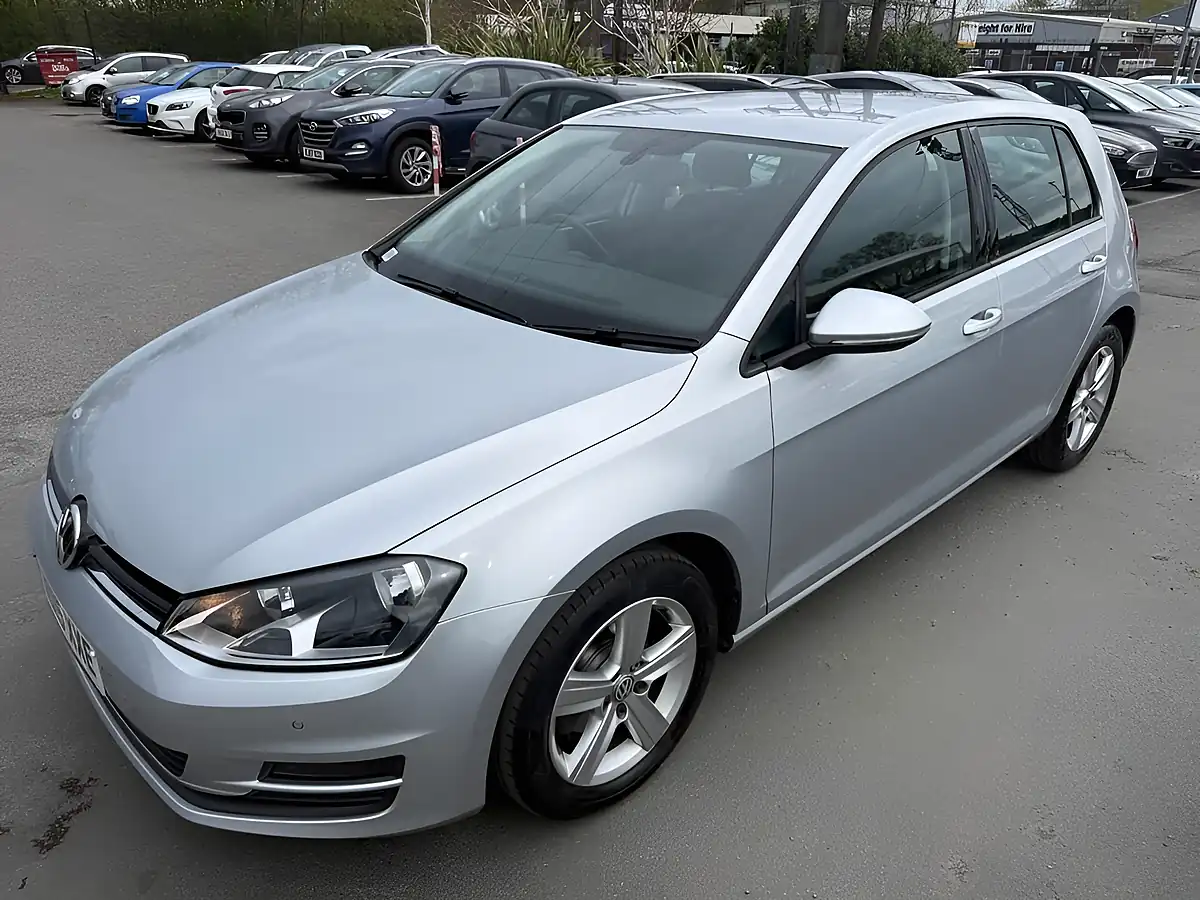 Used 2015 Volkswagen Golf Match Edition Silver - Interior and Exterior details 17