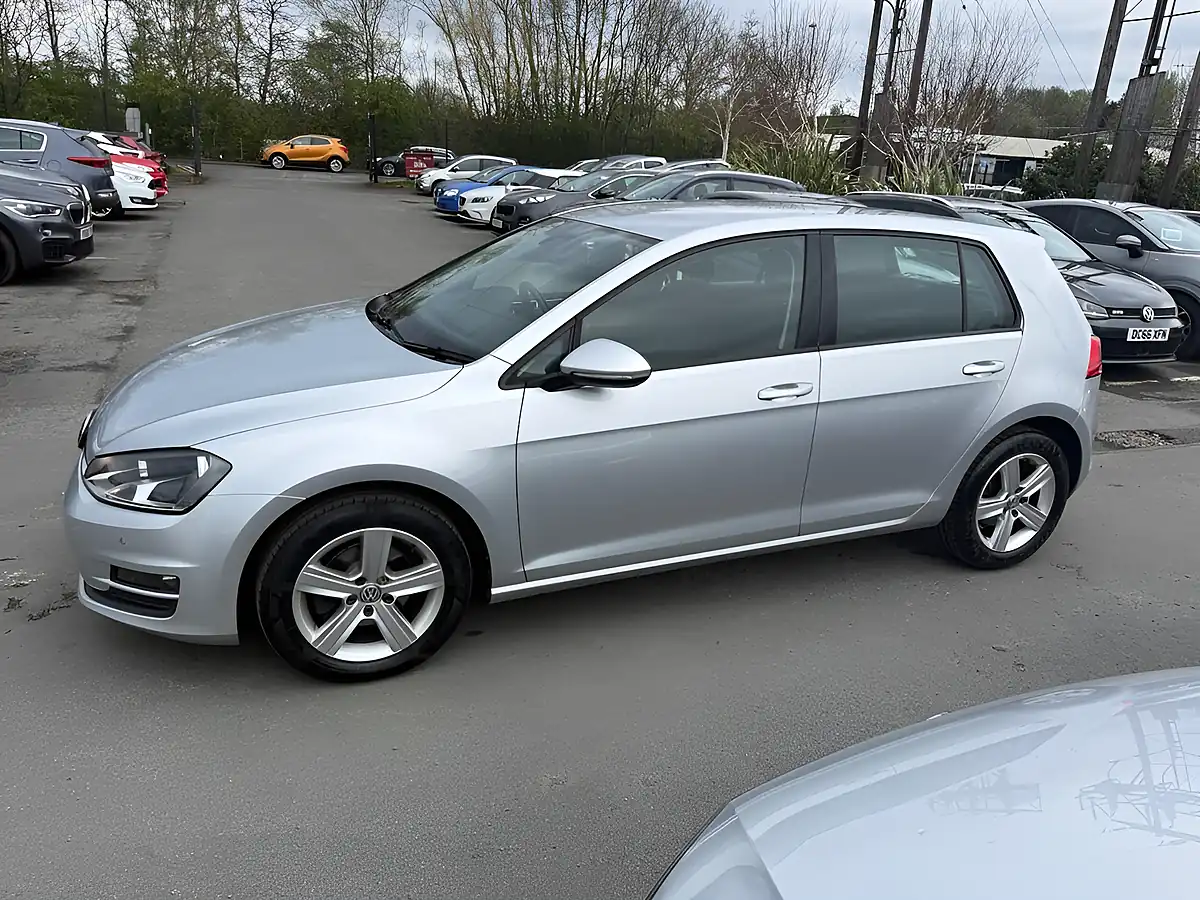 Used 2015 Volkswagen Golf Match Edition Silver - Interior and Exterior details 18