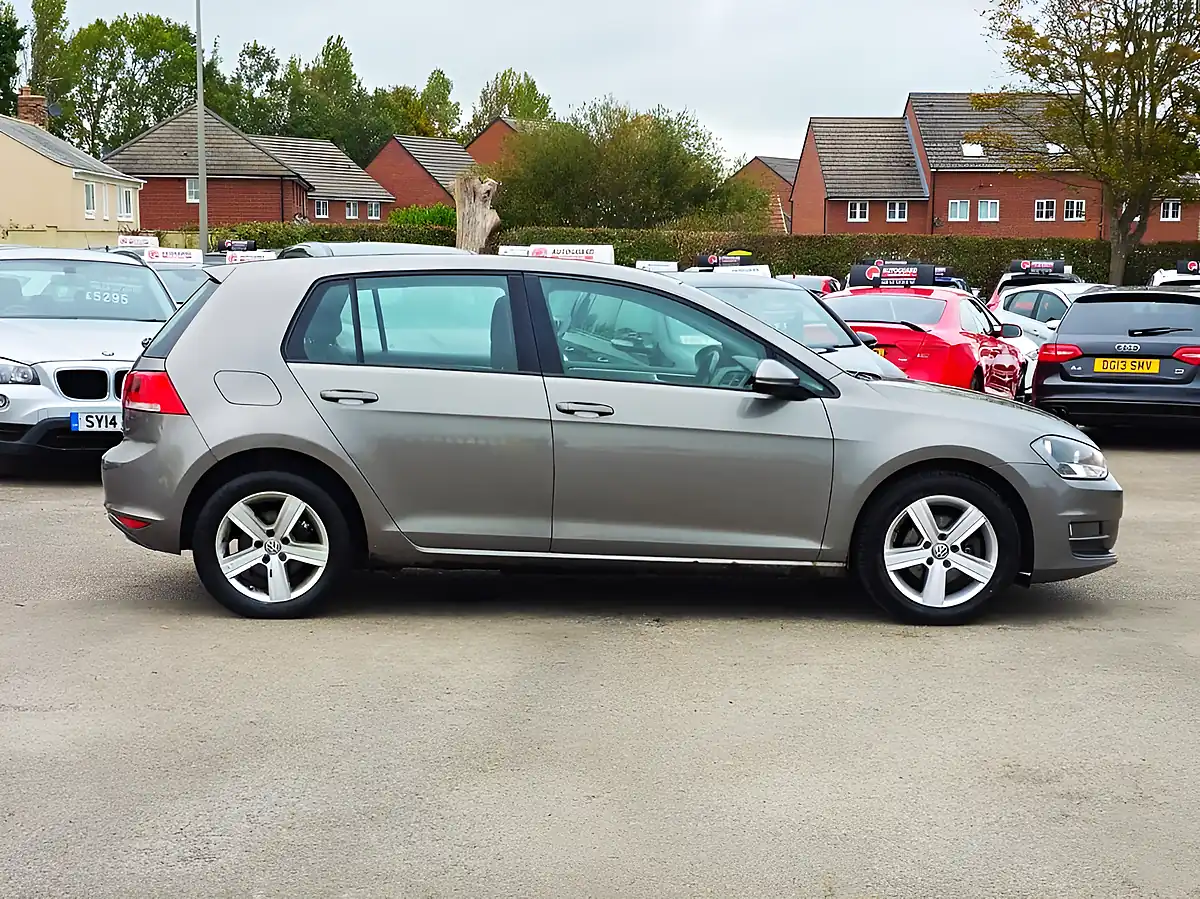 Used 2015 Volkswagen Golf Match Grey - Interior and Exterior details 13