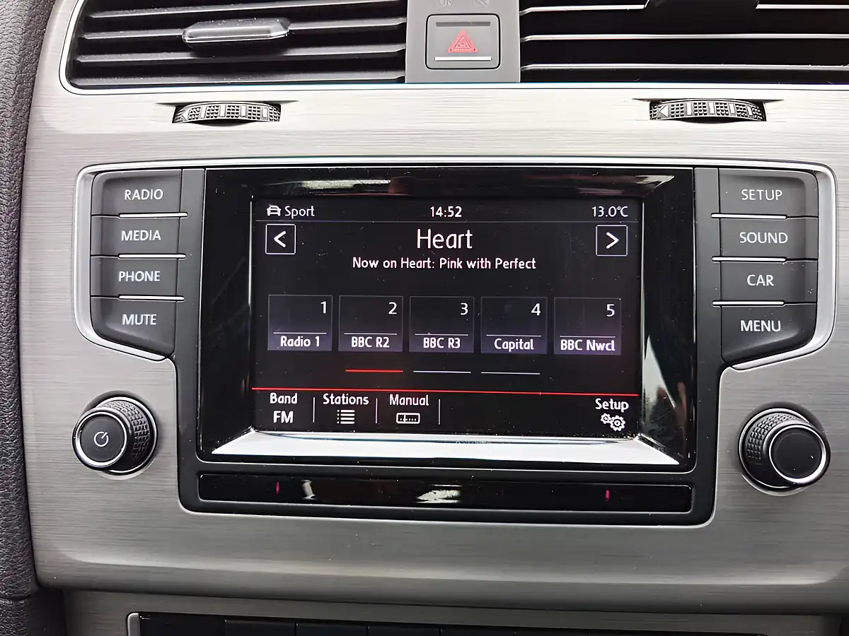 Used 2015 Volkswagen Golf Match Grey - Interior and Exterior details 17