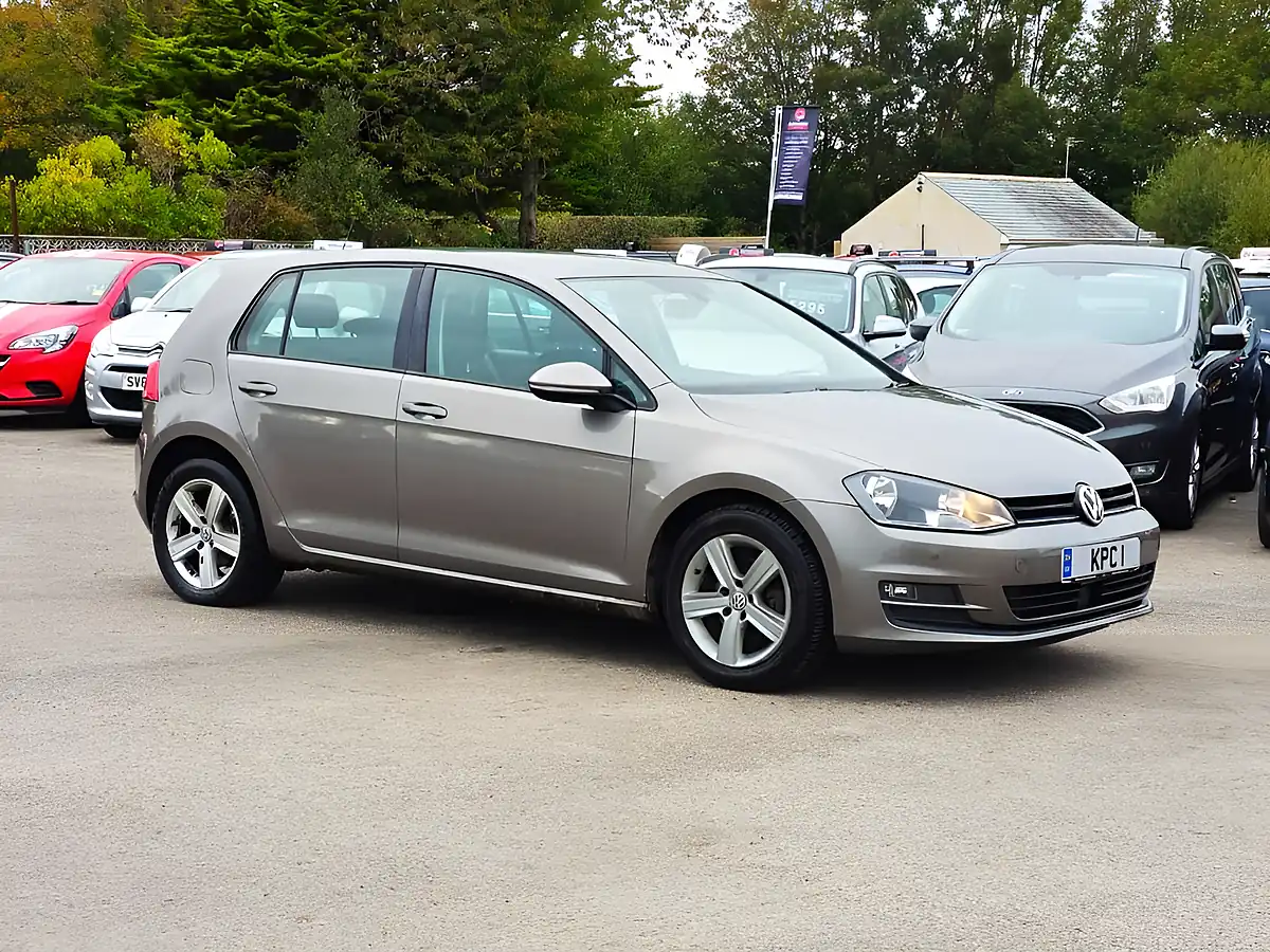 Used 2015 Volkswagen Golf Match Grey - Interior and Exterior details 2