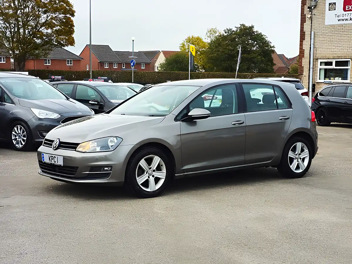 Used 2015 Volkswagen Golf Match Grey - Interior and Exterior details 5