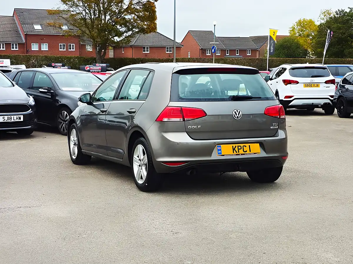 Used 2015 Volkswagen Golf Match Grey - Interior and Exterior details 7