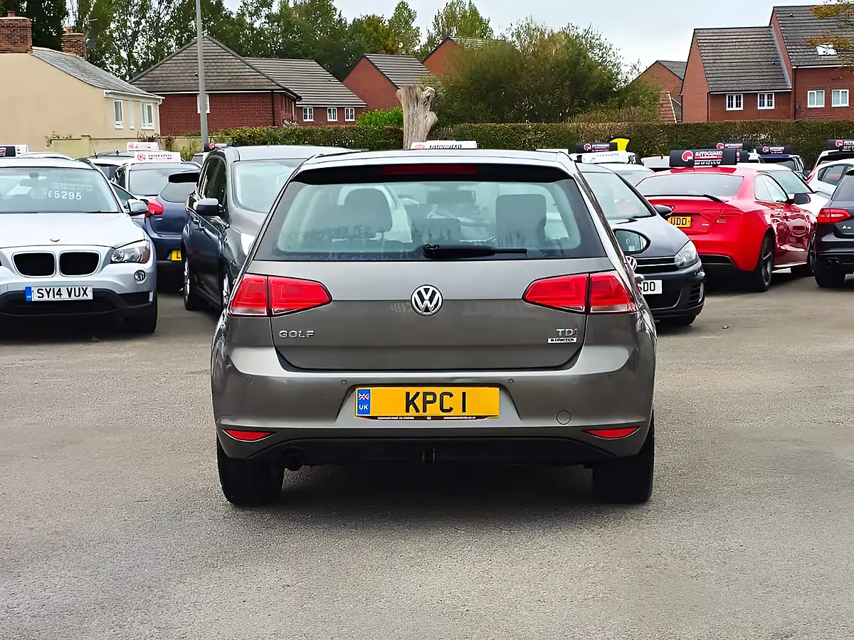 Used 2015 Volkswagen Golf Match Grey - Interior and Exterior details 8