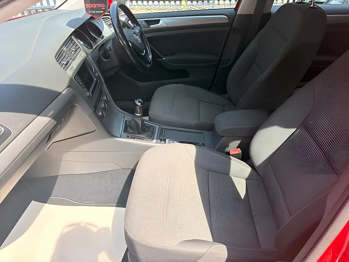 Used 2015 Volkswagen Golf Match Red - Interior and Exterior details 13