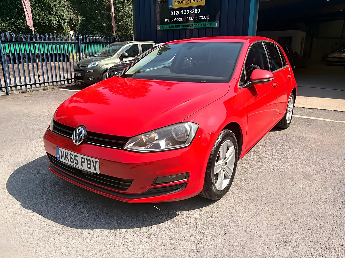 Used 2015 Volkswagen Golf Match Red - Interior and Exterior details 4