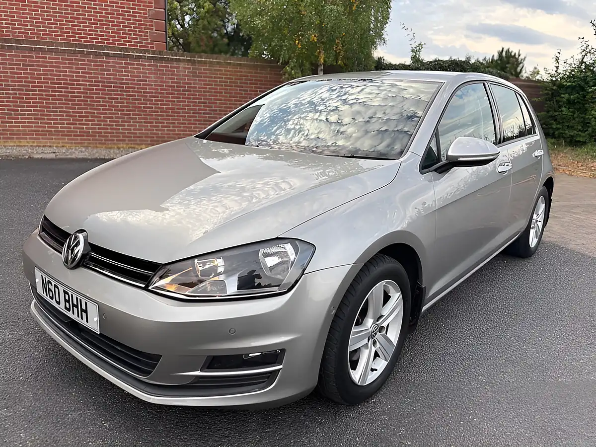 Used 2015 Volkswagen Golf Match Silver - Interior and Exterior details 2