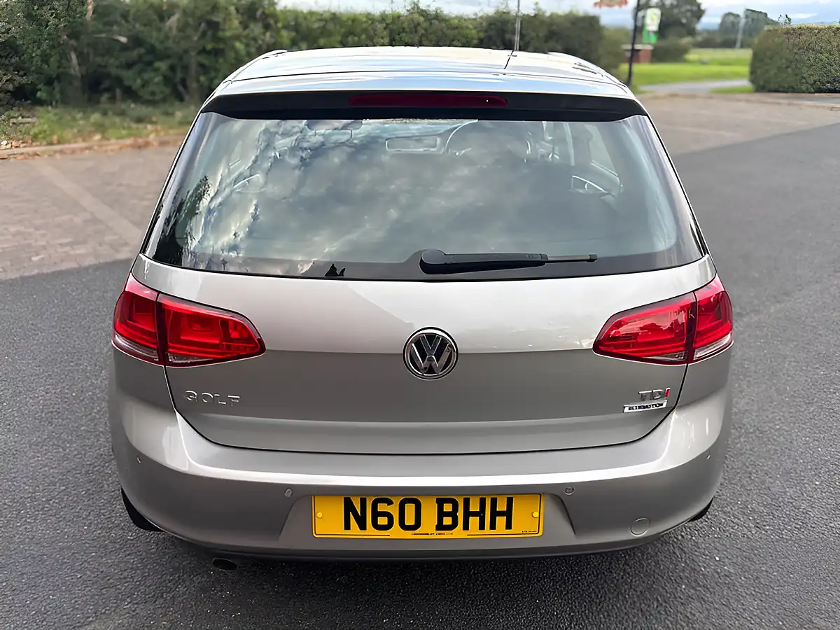 Used 2015 Volkswagen Golf Match Silver - Interior and Exterior details 7