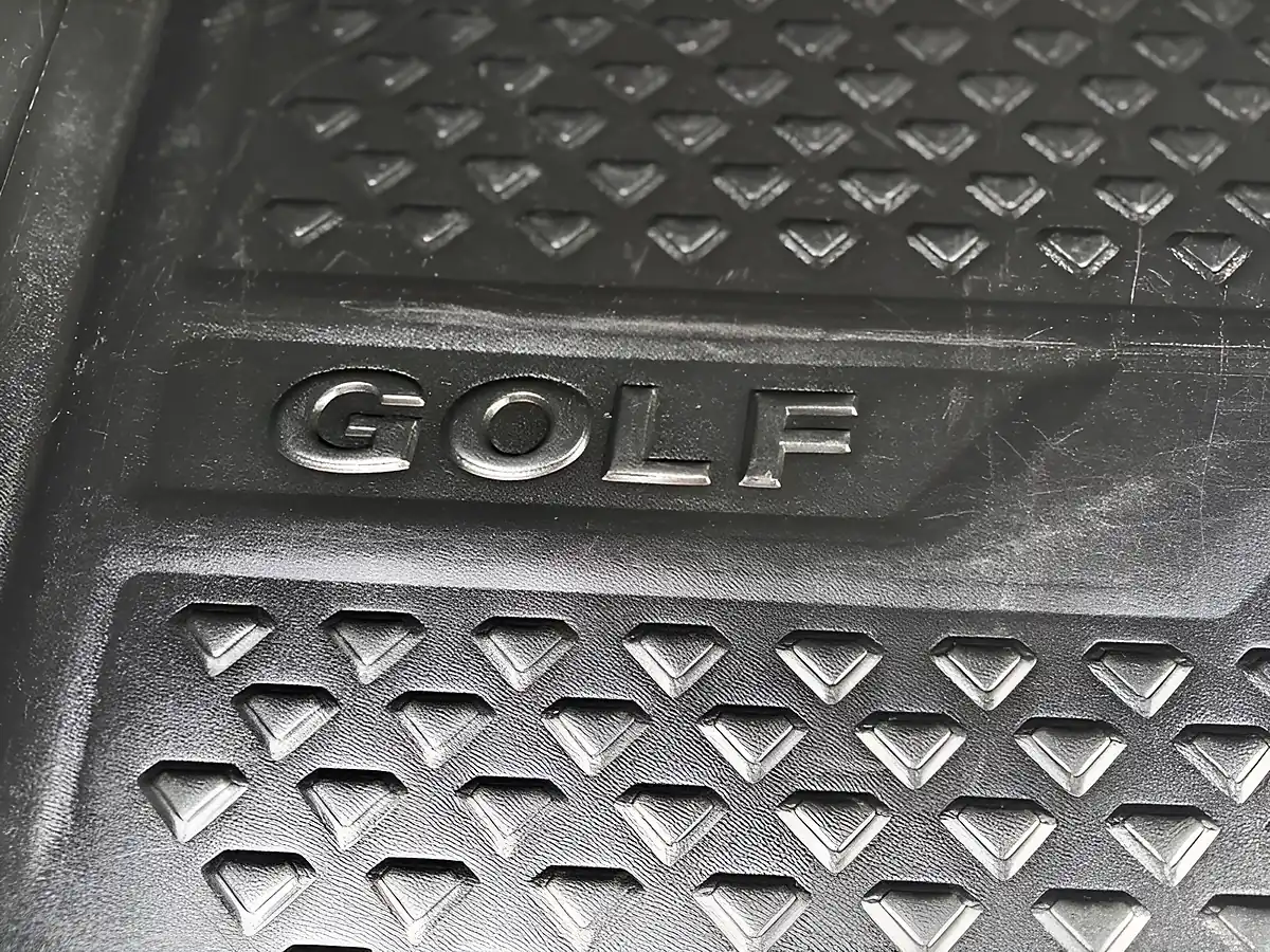 Used 2015 Volkswagen Golf Match Silver - Interior and Exterior details 9