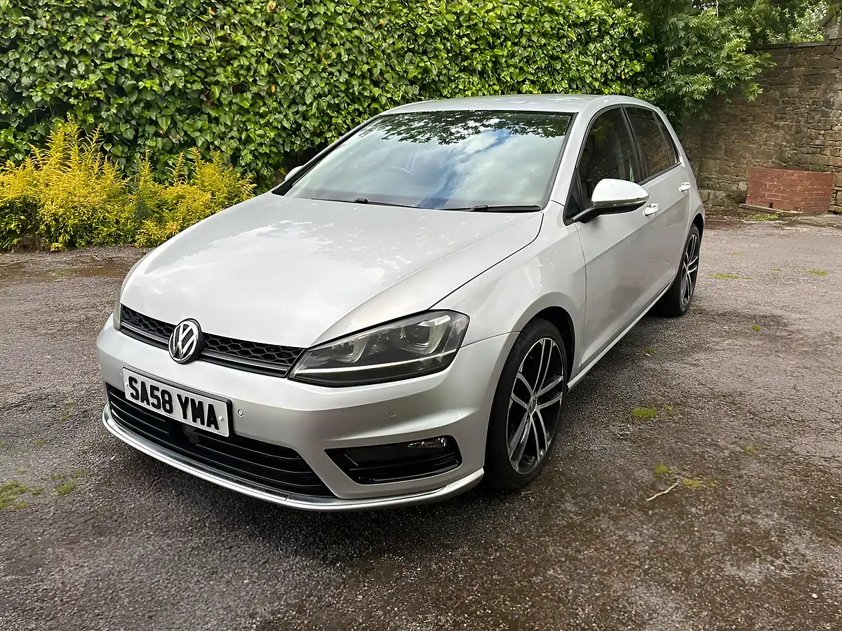 Used 2015 Volkswagen Golf Match Silver - Interior and Exterior details 16