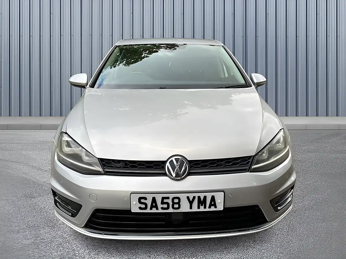 Used 2015 Volkswagen Golf Match Silver - Interior and Exterior details 2