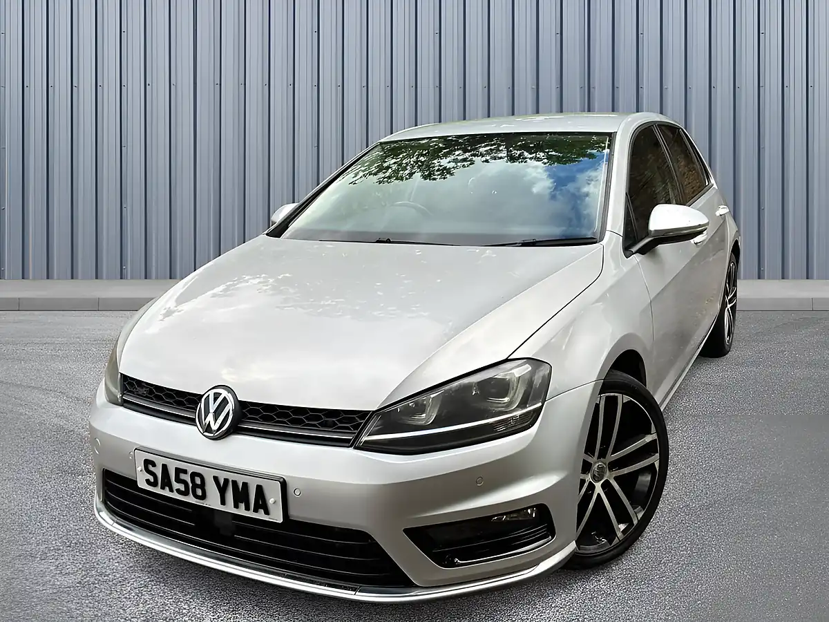 Used 2015 Volkswagen Golf Match Silver - Interior and Exterior details 3