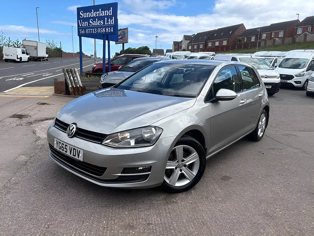 Used 2015 Volkswagen Golf Match Silver - Front View