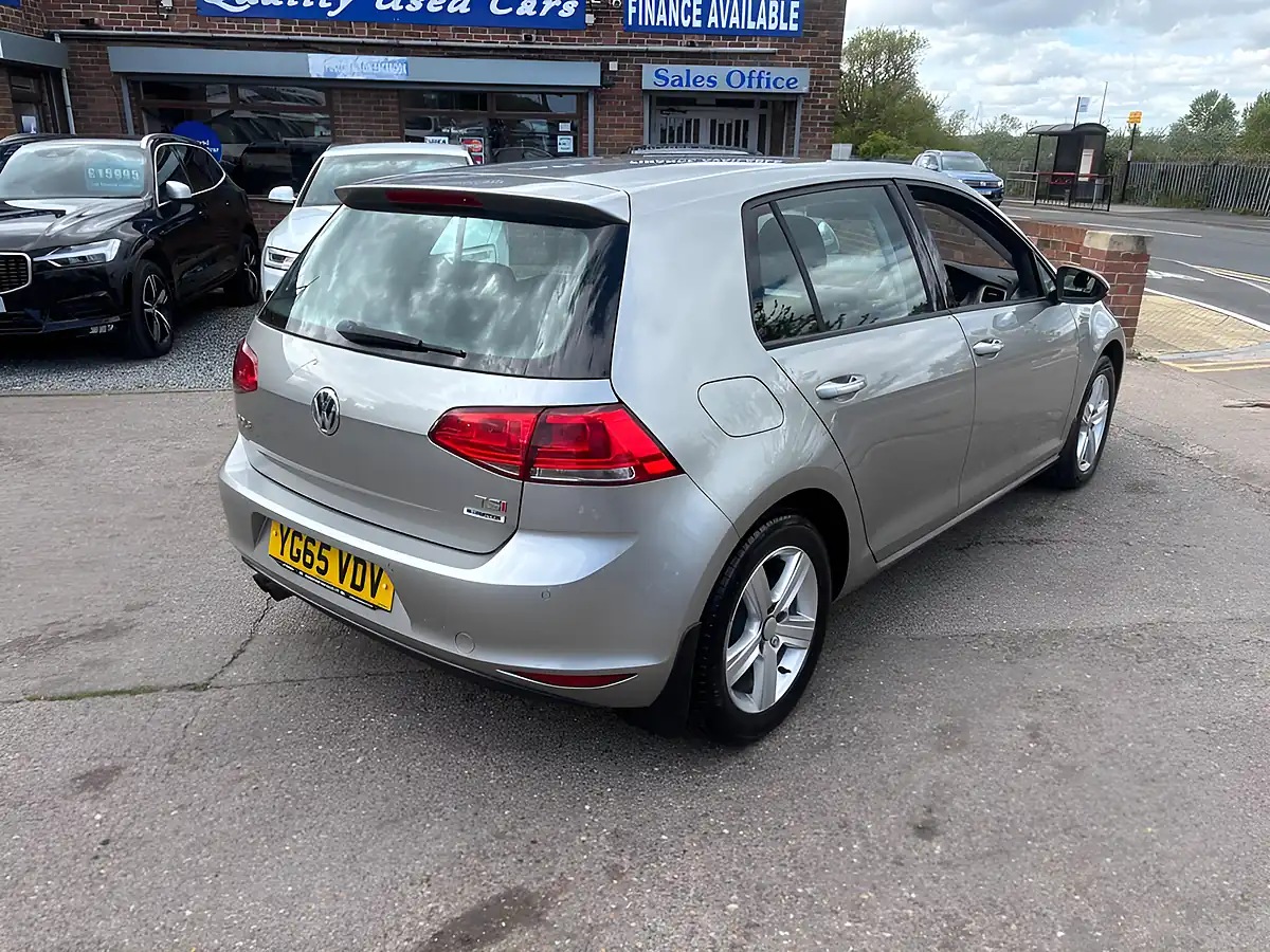 Used 2015 Volkswagen Golf Match Silver - Interior and Exterior details 8