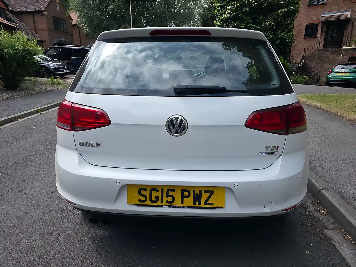 Used 2015 Volkswagen Golf Match White - Interior and Exterior details 5