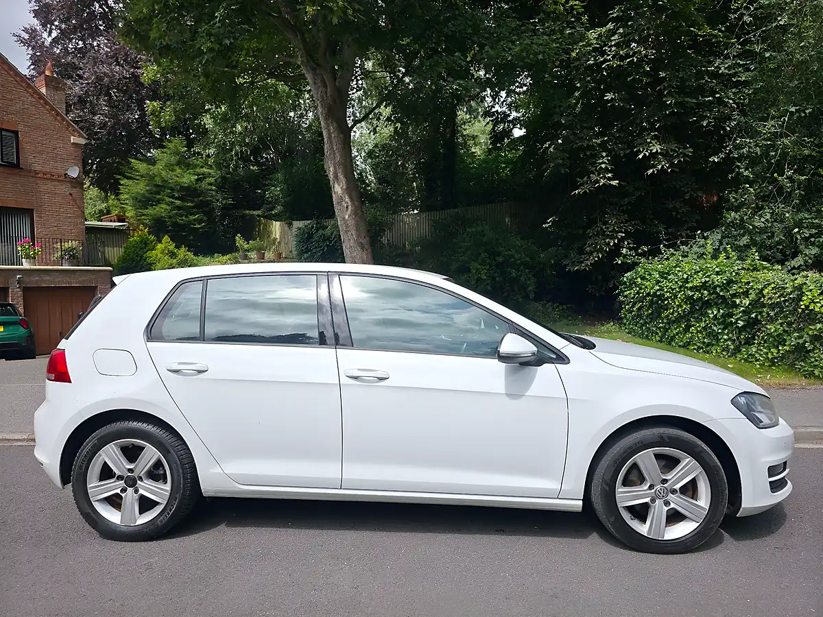Used 2015 Volkswagen Golf Match White - Interior and Exterior details 6
