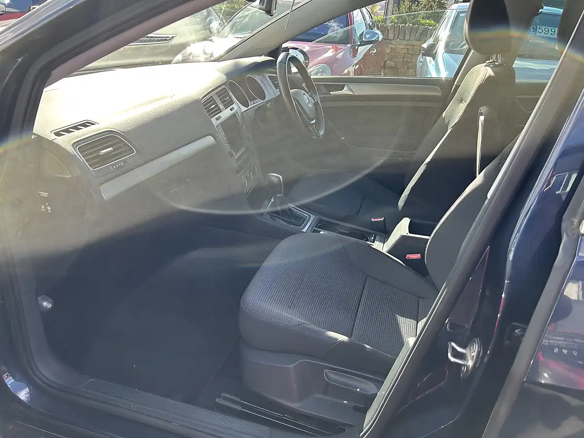 Used 2015 Volkswagen Golf Pure Comfort Blue - Interior and Exterior details 15