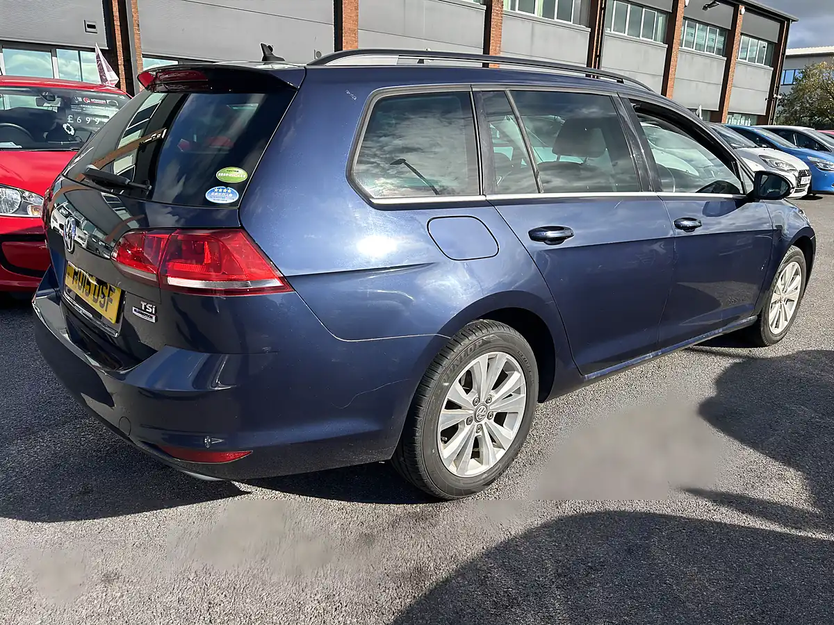 Used 2015 Volkswagen Golf Pure Comfort Blue - Interior and Exterior details 9