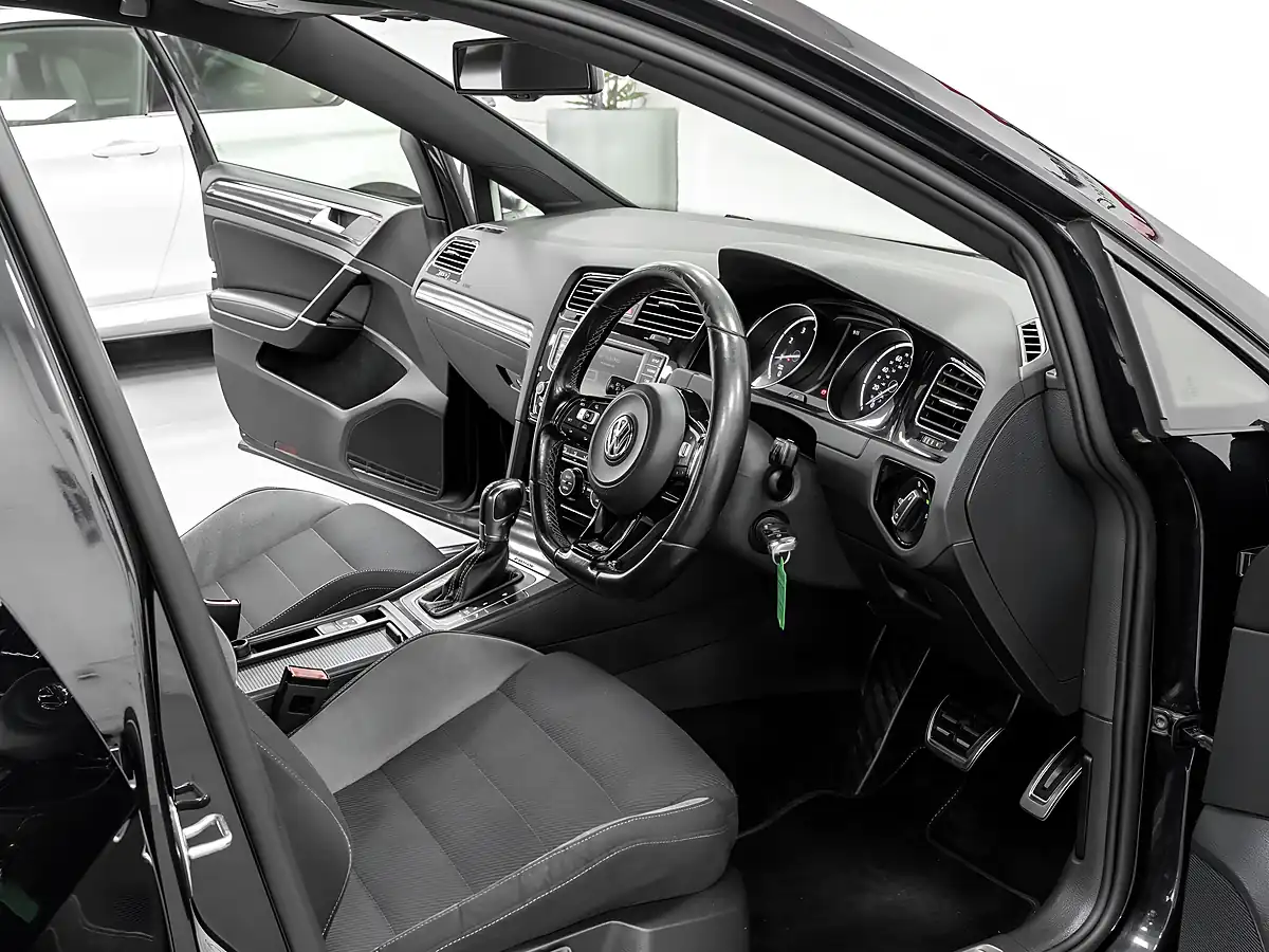Used 2015 Volkswagen Golf R Black - Interior and Exterior details 12