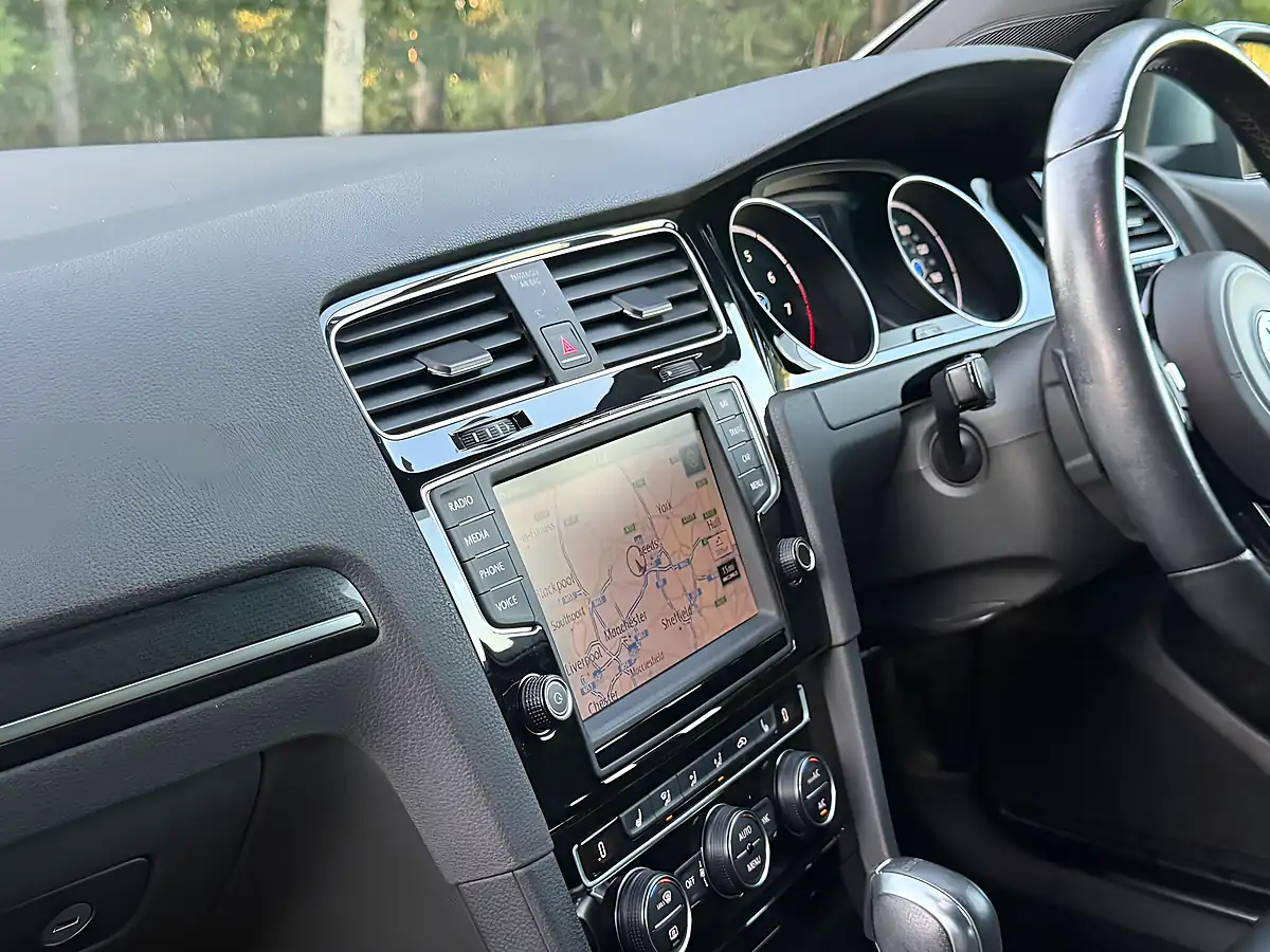 Used 2015 Volkswagen Golf R Black - Interior and Exterior details 20