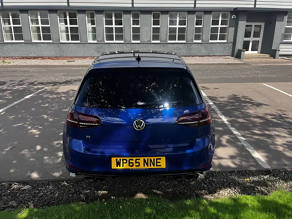 Used 2015 Volkswagen Golf R Blue - Interior and Exterior details 13