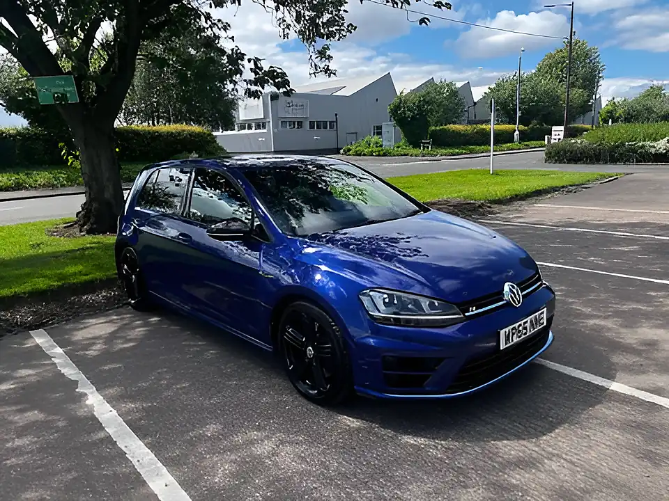 Used 2015 Volkswagen Golf R Blue - Interior and Exterior details 14