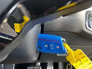 Used 2015 Volkswagen Golf R Blue - Interior and Exterior details 16