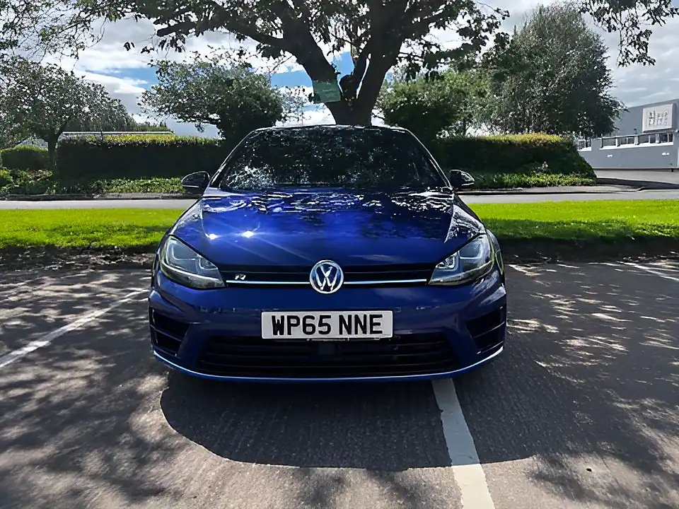 Used 2015 Volkswagen Golf R Blue - Interior and Exterior details 4