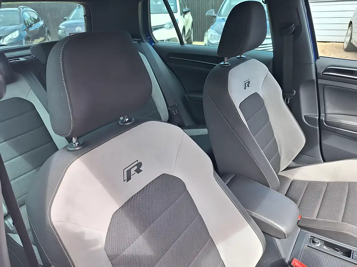 Used 2015 Volkswagen Golf R Blue - Interior and Exterior details 12