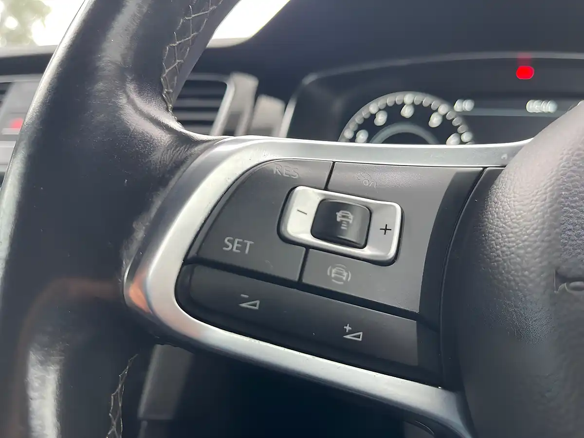 Used 2015 Volkswagen Golf R-Line Black - Interior and Exterior details 15