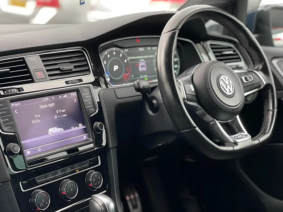 Used 2015 Volkswagen Golf R-Line Black - Interior and Exterior details 16