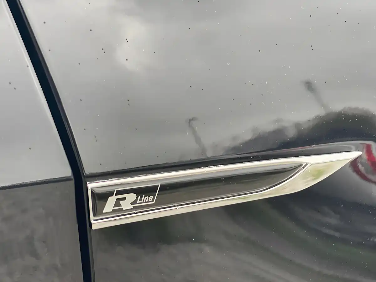 Used 2015 Volkswagen Golf R-Line Black - Interior and Exterior details 18